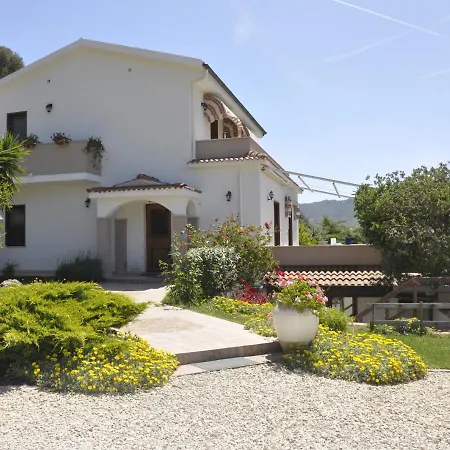 Ajo A Casa Bed & Breakfast